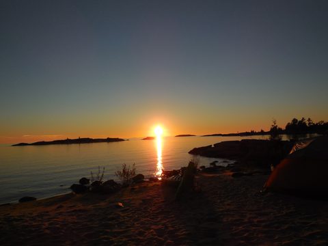 Franklin Island on the west side - sandy beach, great campsite, spectacular weather, awesome sunset!