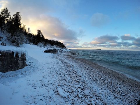 Photo from Snowshoeing From Cyprus Lake To Stormhaven