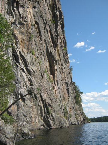 Photo from TREKKING WITH CHEV: Bon Echo's Abe’s and Essen’s Trail